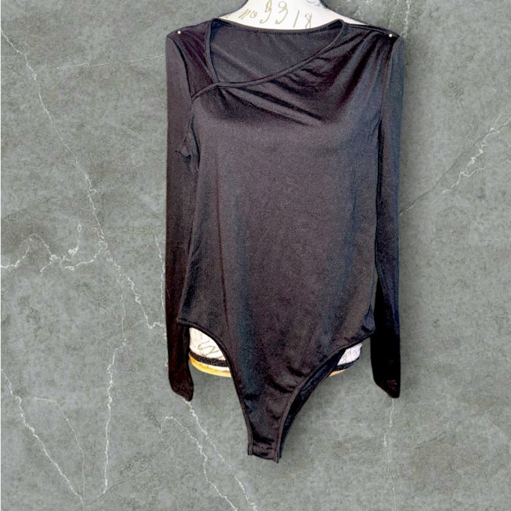 NWOT- Black Sleek Longsleeve Women's bodysuit